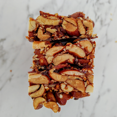 5 Ingredient Vegan: Crunchy Peanut Bites